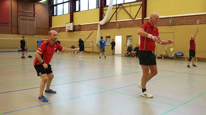 Martin und Norbert auf dem Spielfeld