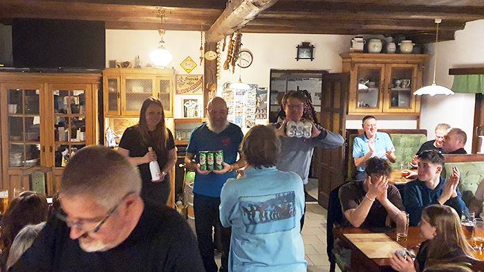 Siegerehrung Kartenabend, Skat: Sandra, Gerhard und Daniel
