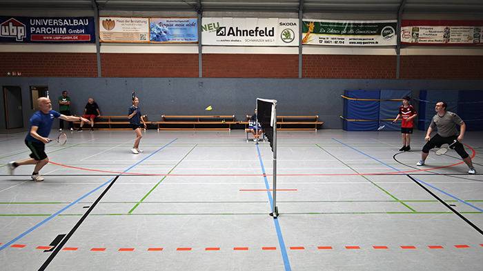 Kristian und Neele im Match gegen Elias und Johann