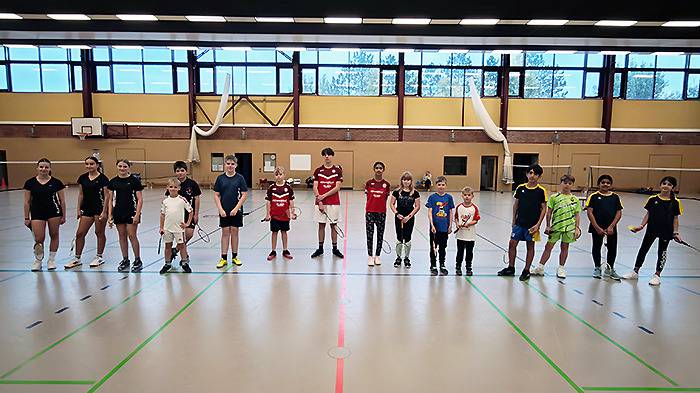 Alle Teilnehmer zusammen in der Halle