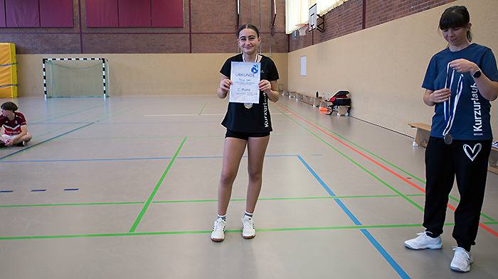 Siegerehrung Mädchen Einzel u15 1. Amira