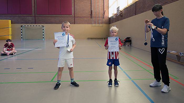 Siegerehrung Jungen Einzel u9 1. Johannes 2. Joshua