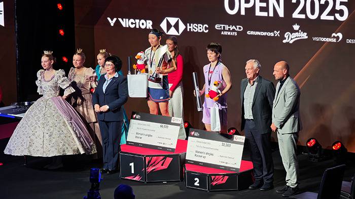 Siegerehrung Damen-Einzel: 1. AN Se Young und 2. WANG Zhi Yi