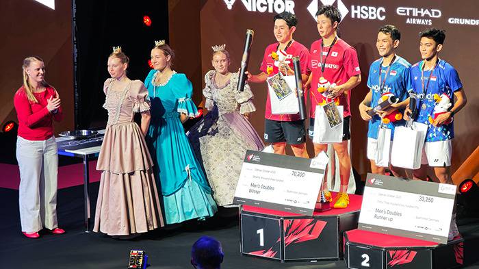 Siegerehrung Herren-Doppel: 1. Takuro HOKI / Yugo KOBAYASHI und 2. Fajar ALFIAN / Muhammad Shohibul FIKRI