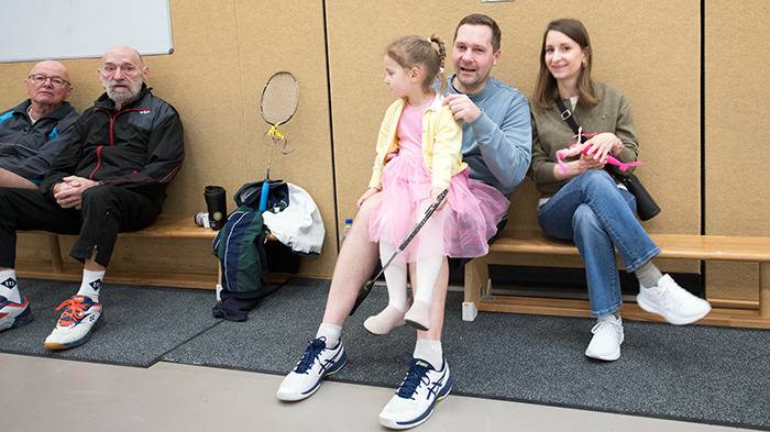 5 Personen auf der Bank