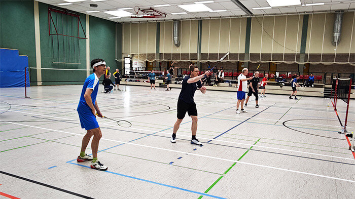 2 Männer auf dem Court