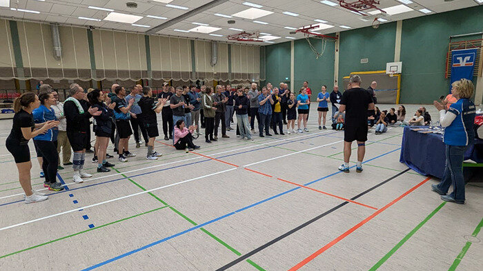 Gruppenbild in der Halle