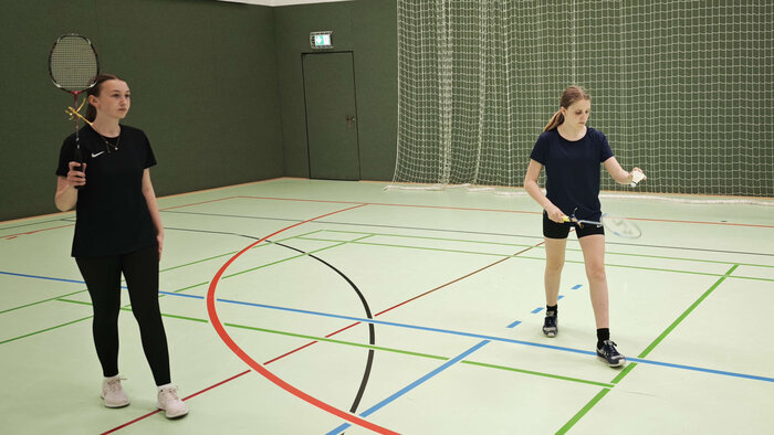 2 Spielerinnen in Aktion