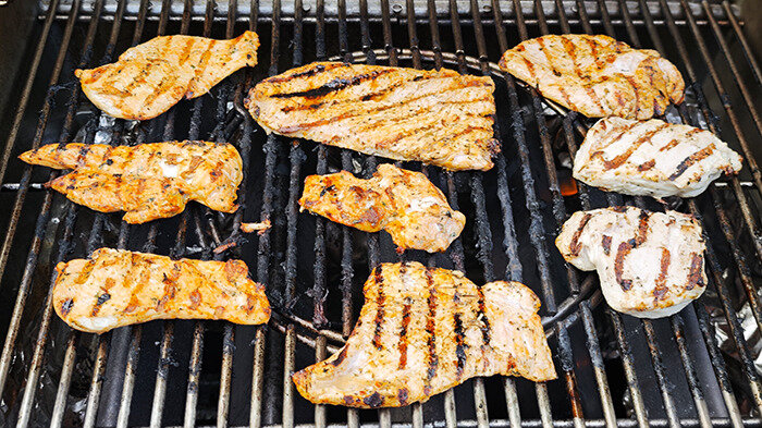 Hähnchenfleisch auf dem Grill